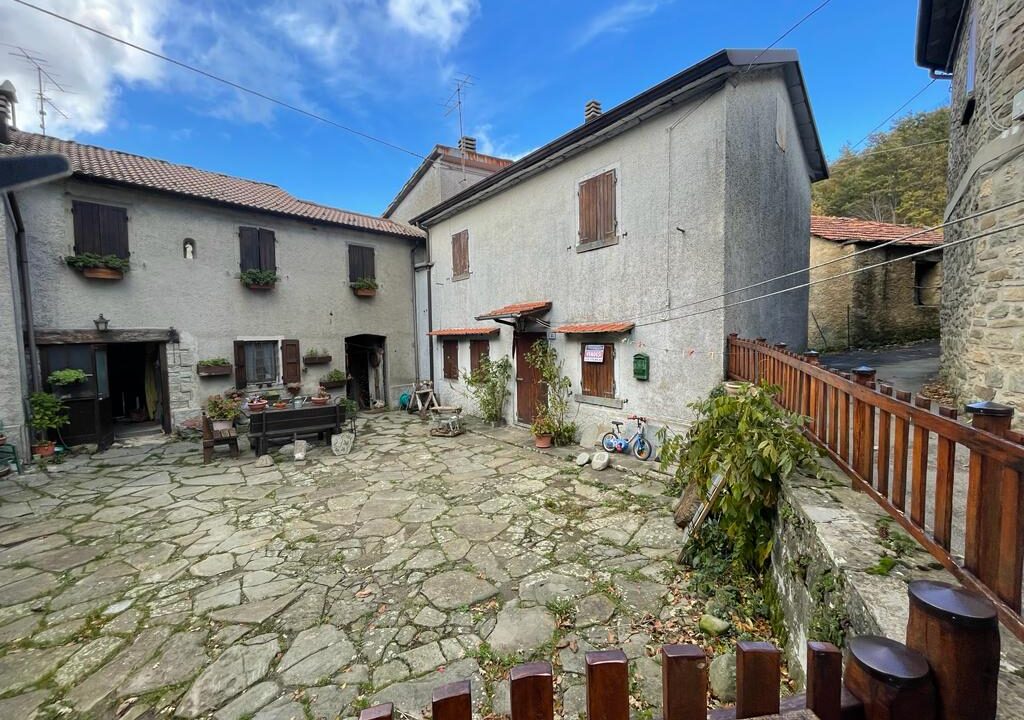 18f7521b-5a63-4e59-ba46-f0adcdb5932c