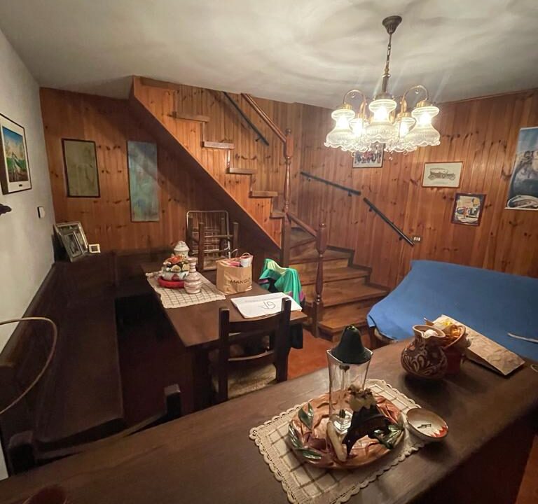 9bbcfb9b-252c-4ef5-afa0-5c949524f270