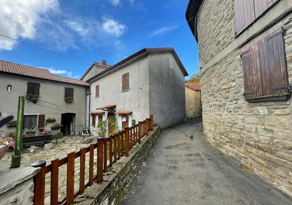 e17f02f7-dcca-470c-9f83-ae78aef51424