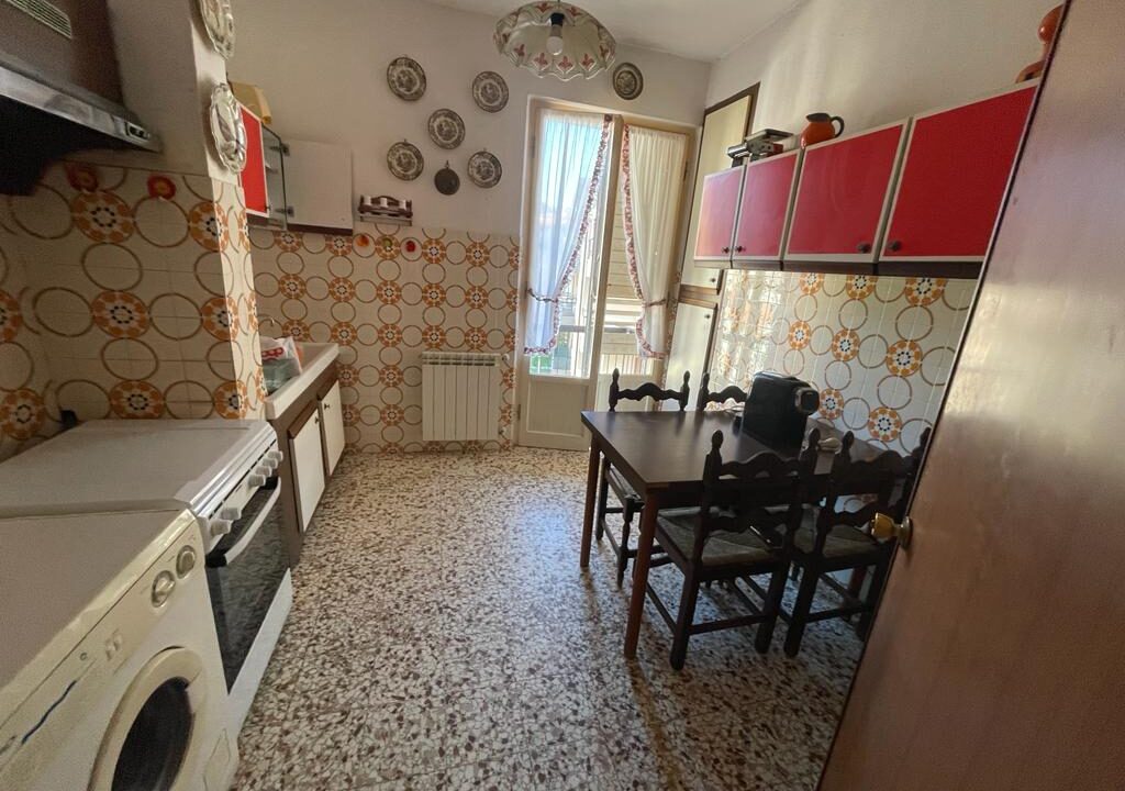 eb93bf93-d66d-4a53-ab61-764e0cc49da2